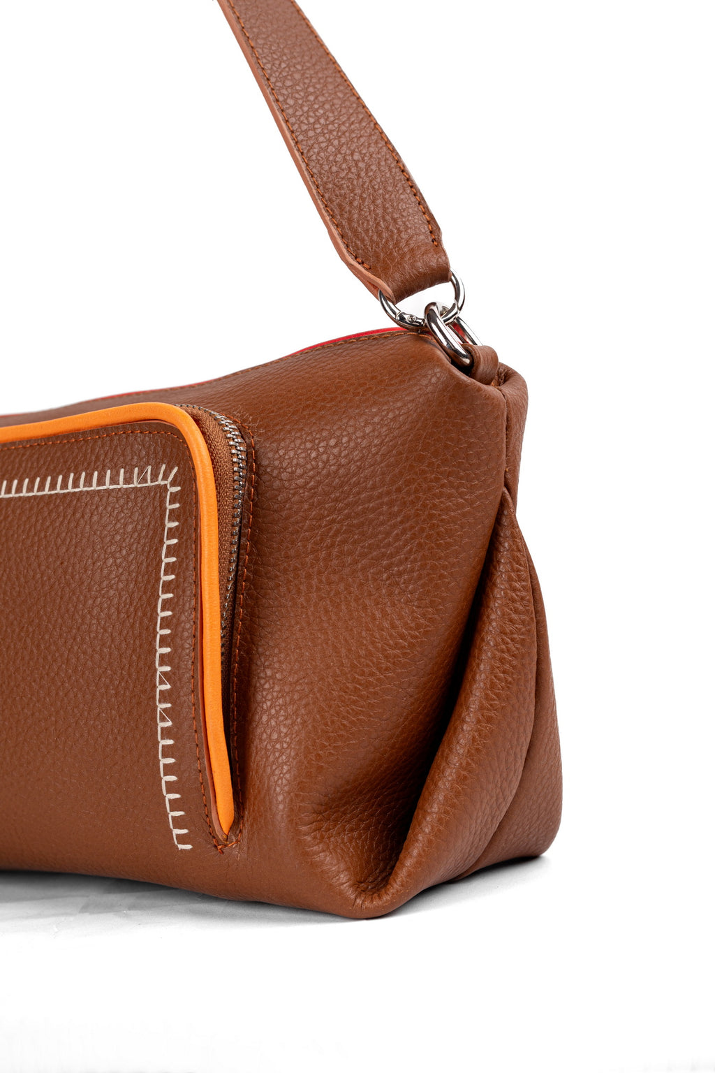 Elegant Camel Leather Purse – NIROS by Zayaeg