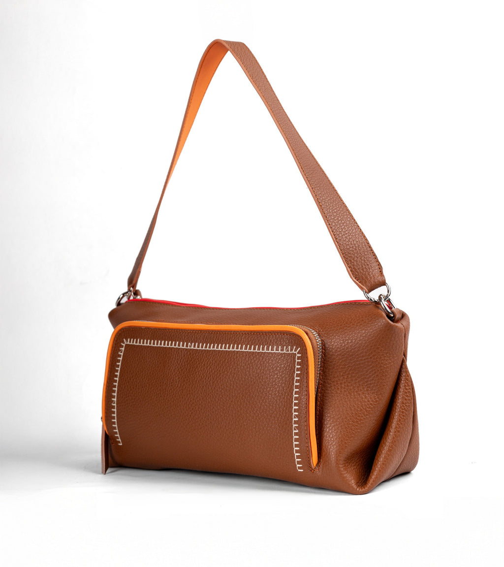 Elegant Camel Leather Purse – NIROS by Zayaeg