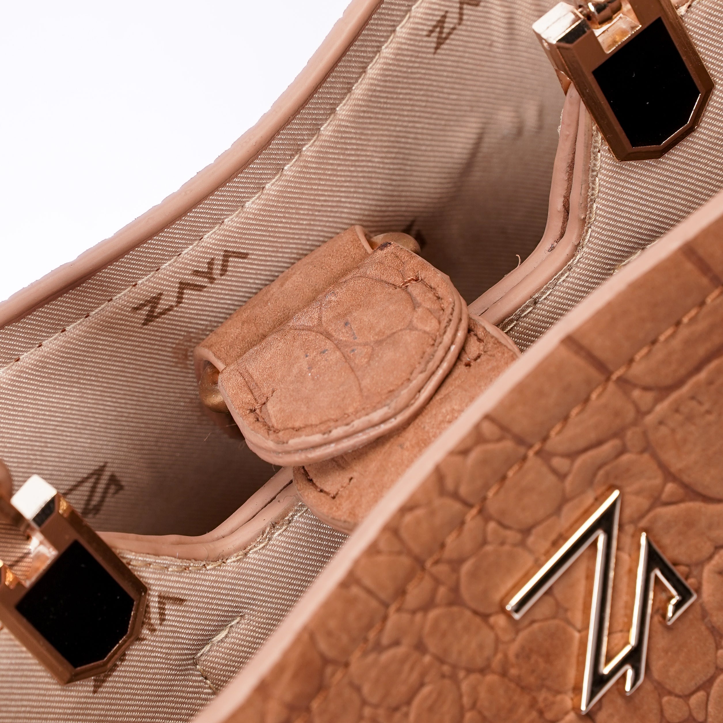 Luxe Bag's – Zaya